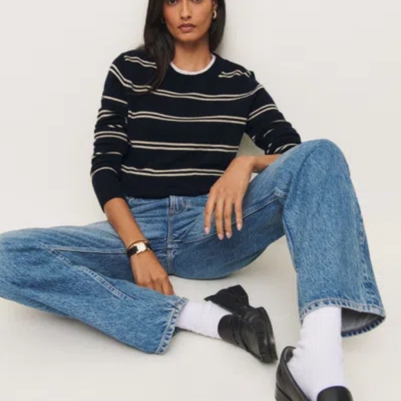 Reformation Dana Crewneck Cashmere Sweater In Navy - Picture 1 of 2